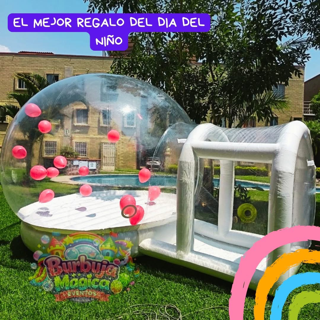 Burbuja inflable con globos rosas
